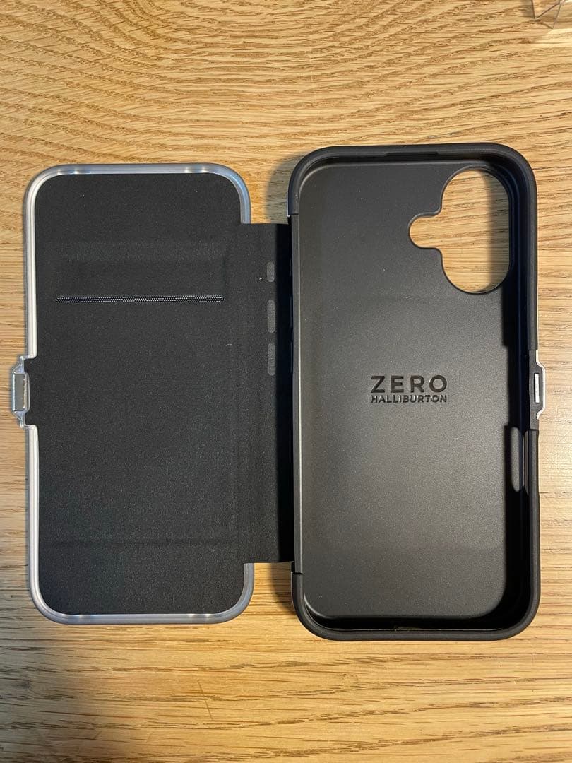 ZERO HALLIBURTON ゼロハリiPhone 6.1インチ2LENS用