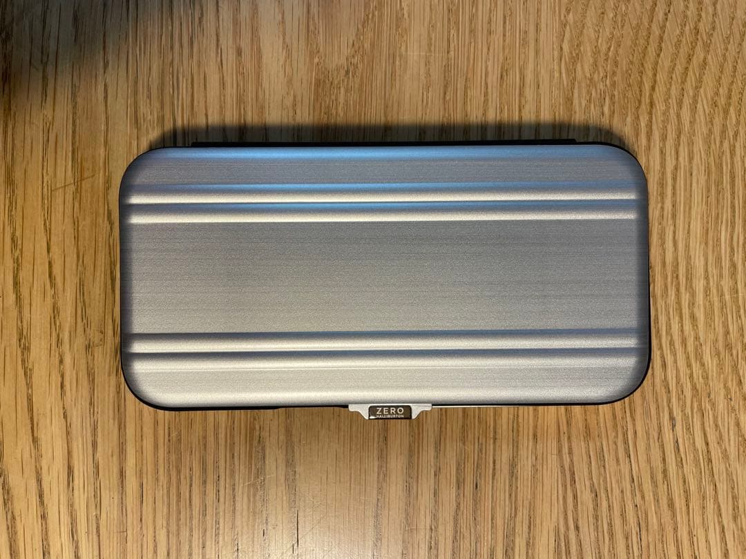 ZERO HALLIBURTON ゼロハリiPhone 6.1インチ2LENS用