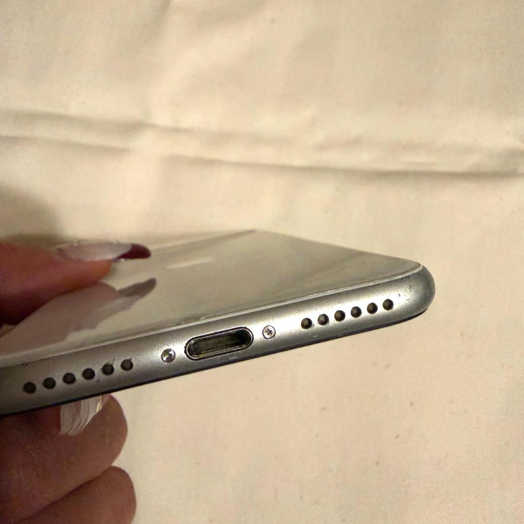 【動作良好】iPhone SE 第2世代 64GB ホワイト