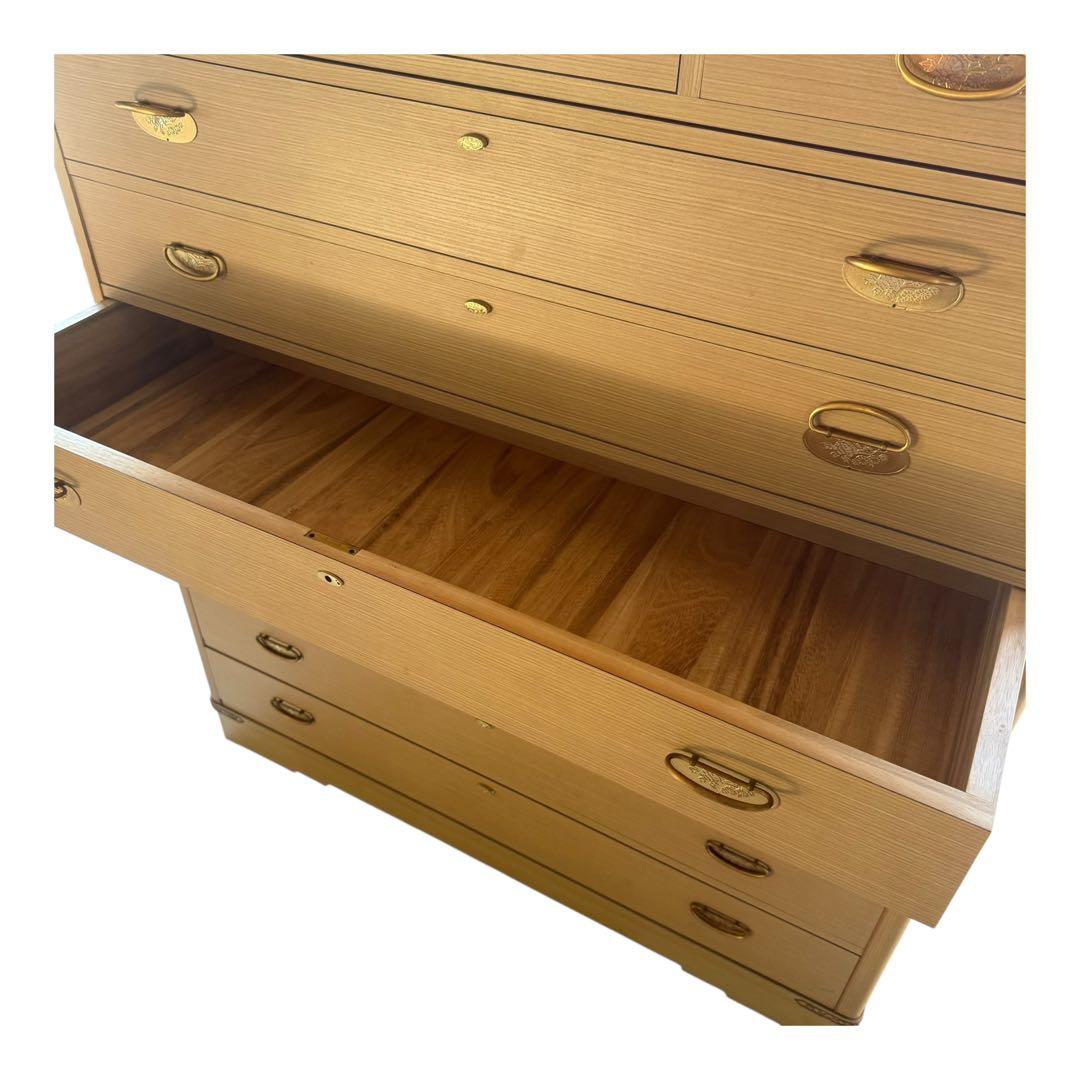 桐箪笥 7段＋上段引き戸収納 和箪笥 着物チェスト 外装：合板 / 内部：桐材