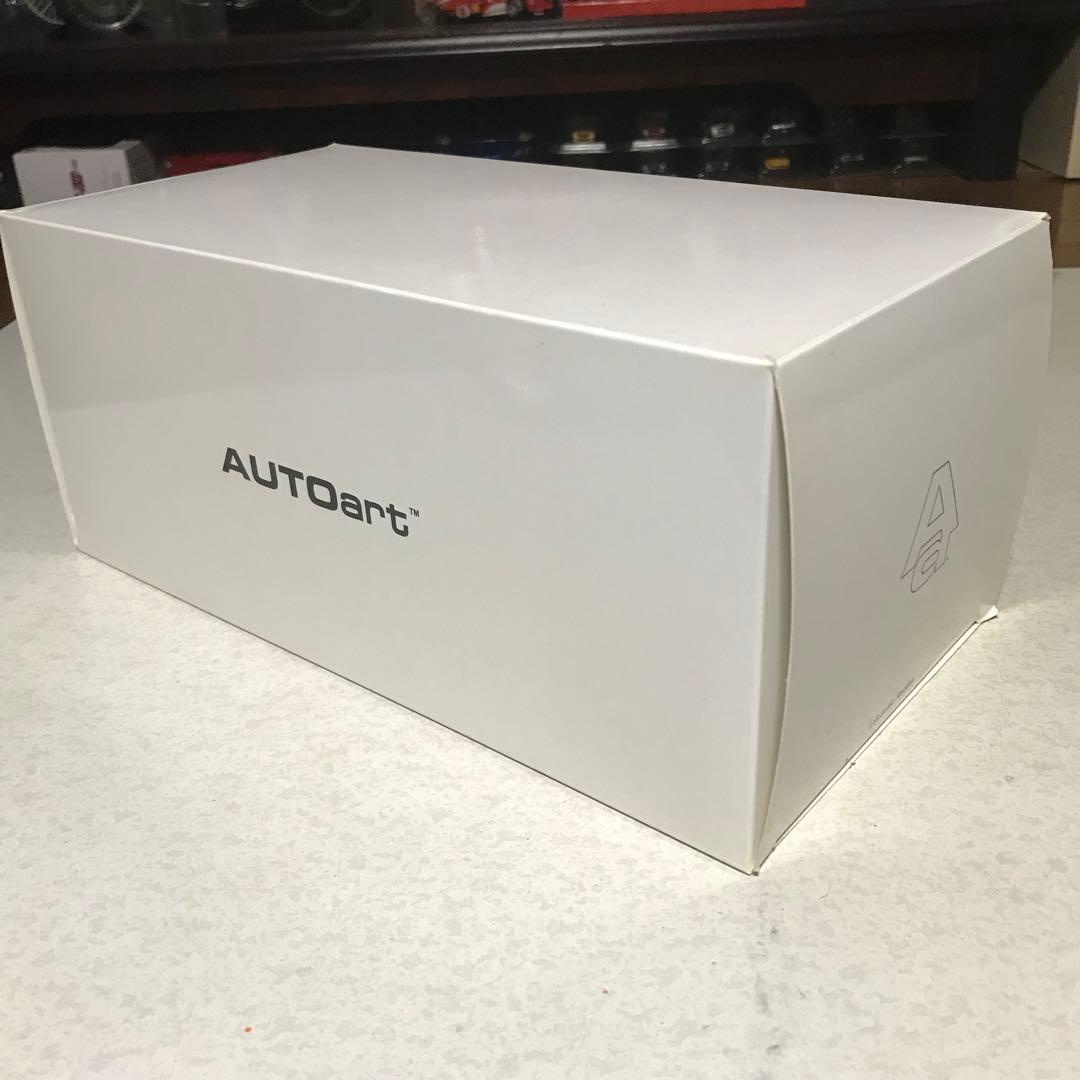 1/18フェアレディSR311 オートアート