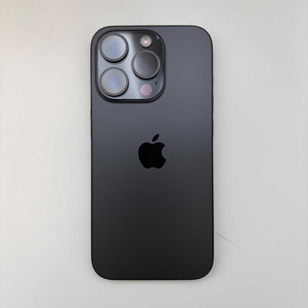 iPhone 15 Pro 256GB ブラックチタニウム SIMフリー