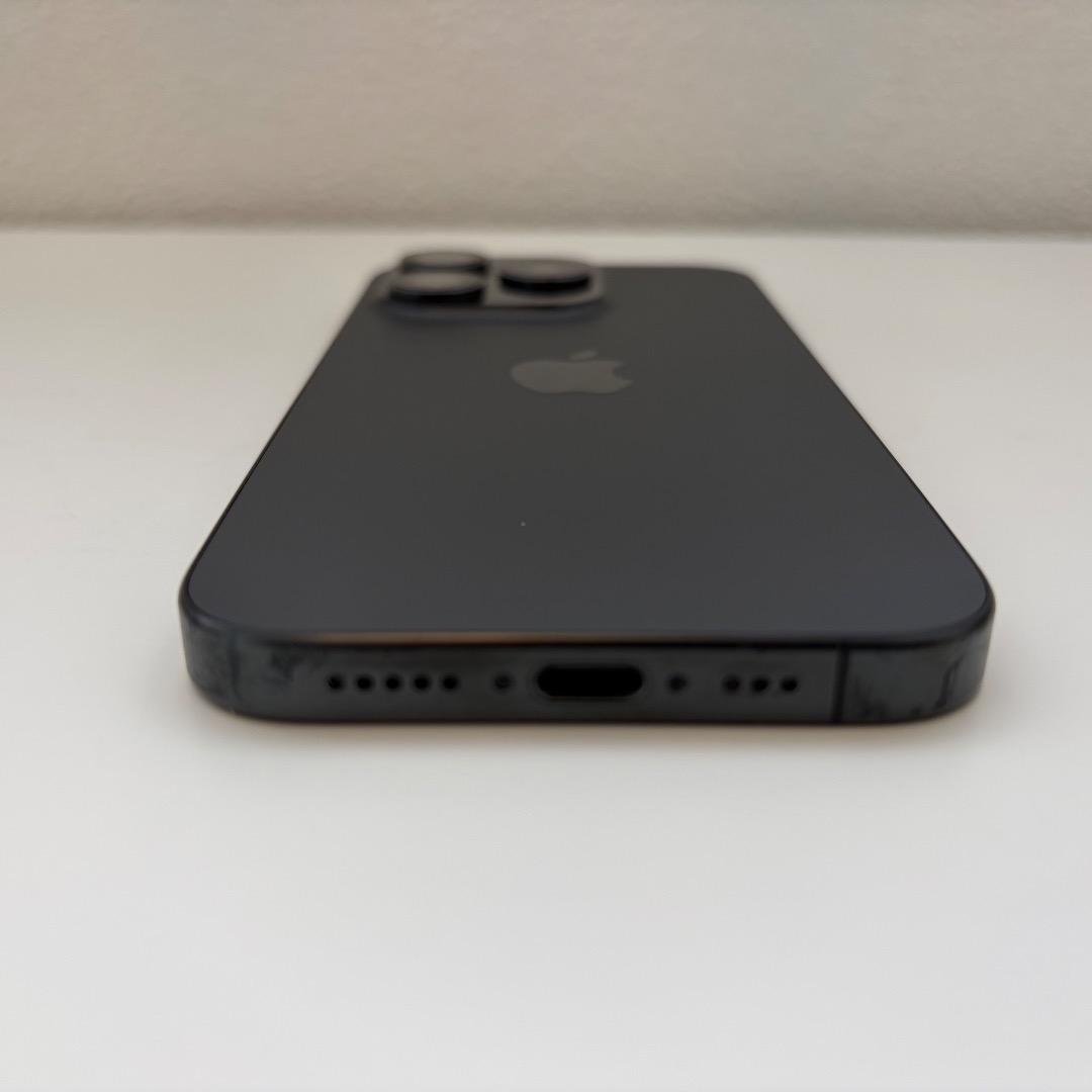 iPhone 15 Pro 256GB ブラックチタニウム SIMフリー