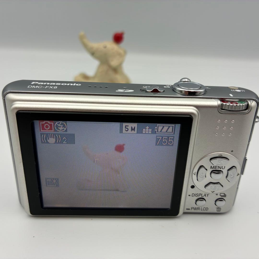 美品★ LUMIX DMC-FX8 パナソニック シルバー オールドコンデジ