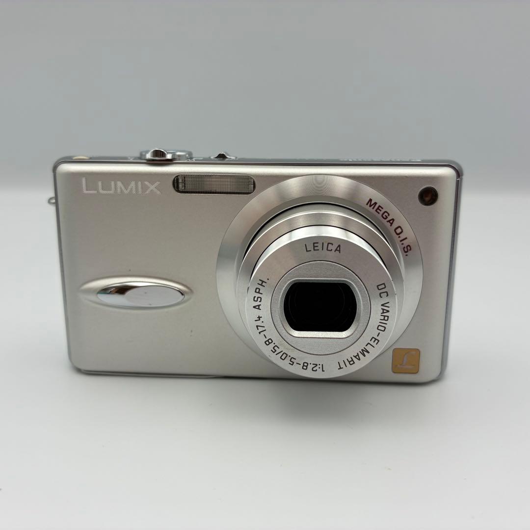 美品★ LUMIX DMC-FX8 パナソニック シルバー オールドコンデジ