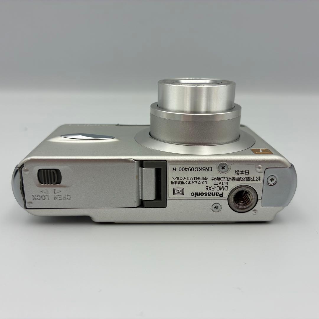 美品★ LUMIX DMC-FX8 パナソニック シルバー オールドコンデジ