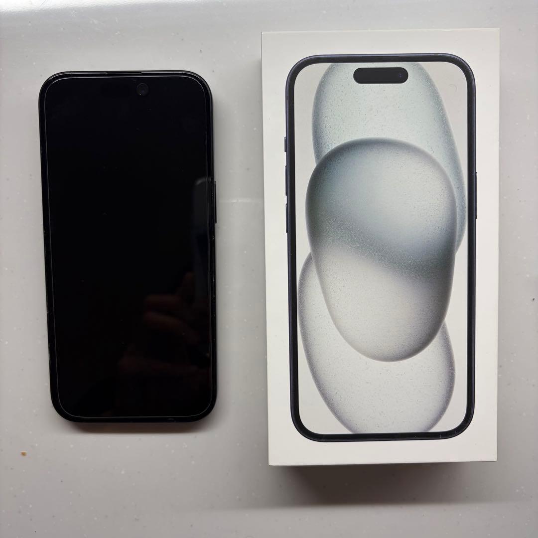 Apple iPhone 15 ブラック 256G 本体 箱付き