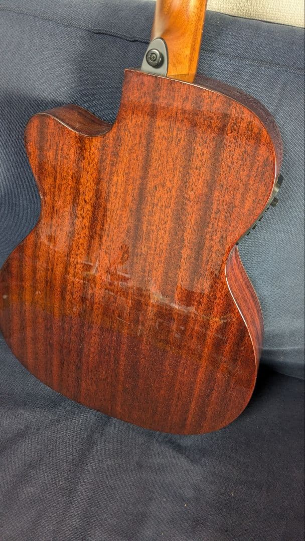 Tramontane T118ASCE アコースティックギター