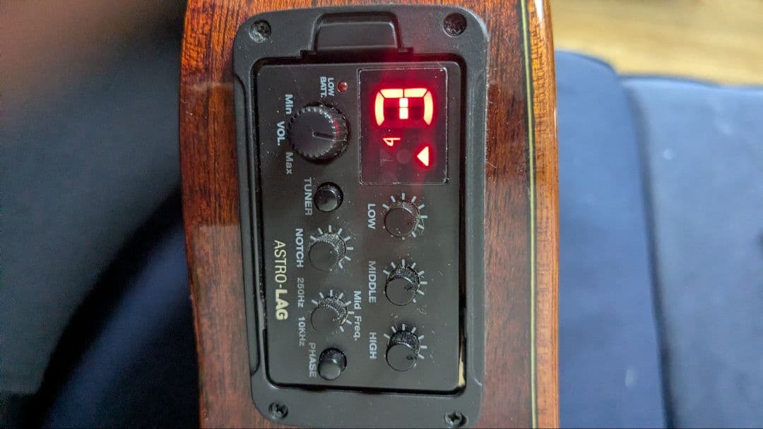 Tramontane T118ASCE アコースティックギター