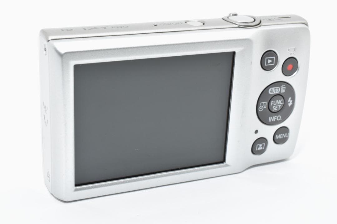 超美品 キヤノン IXY 200 コンパクトデジタルカメラ シルバー Canon