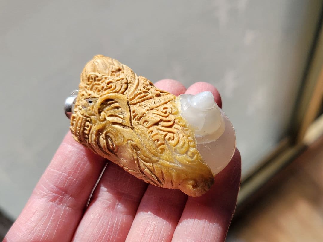 ★ガネーシャ彫刻　ケオン　ペンダントトップ ★