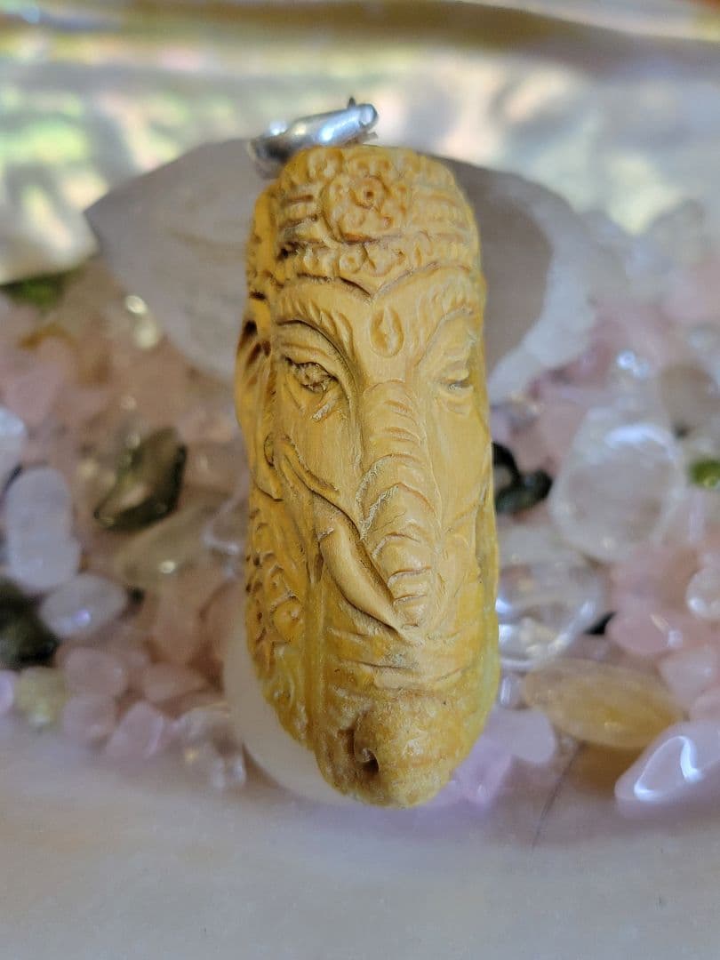 ★ガネーシャ彫刻　ケオン　ペンダントトップ ★