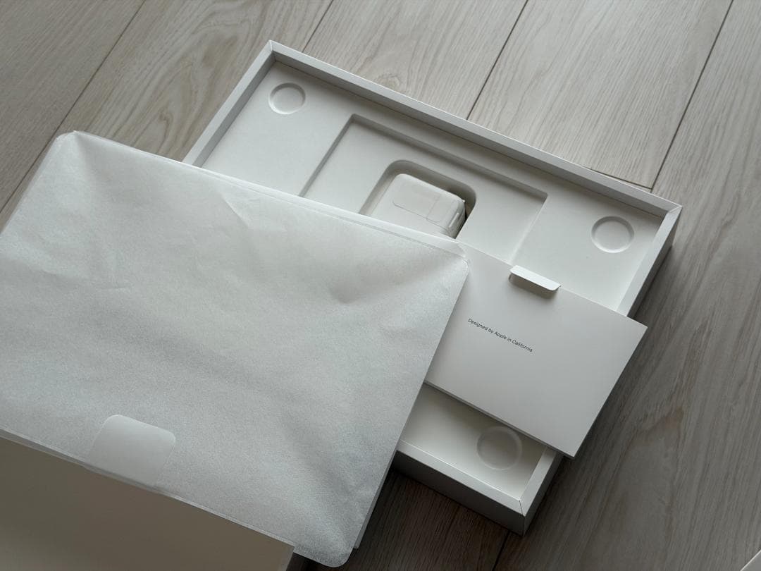 MacBook本体 MacBook Air 13 M2 16GB/512GB US