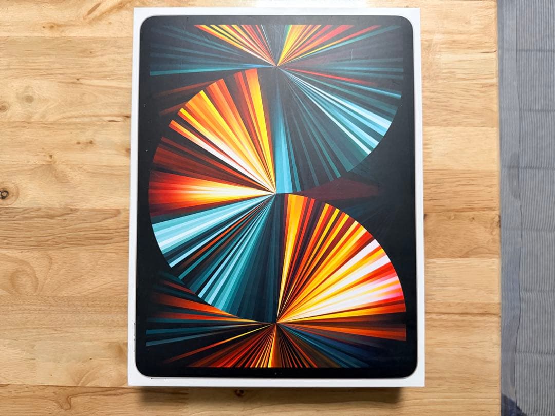 iPadPro12.9第5世代とMagickeyboardとペンシル3点セット