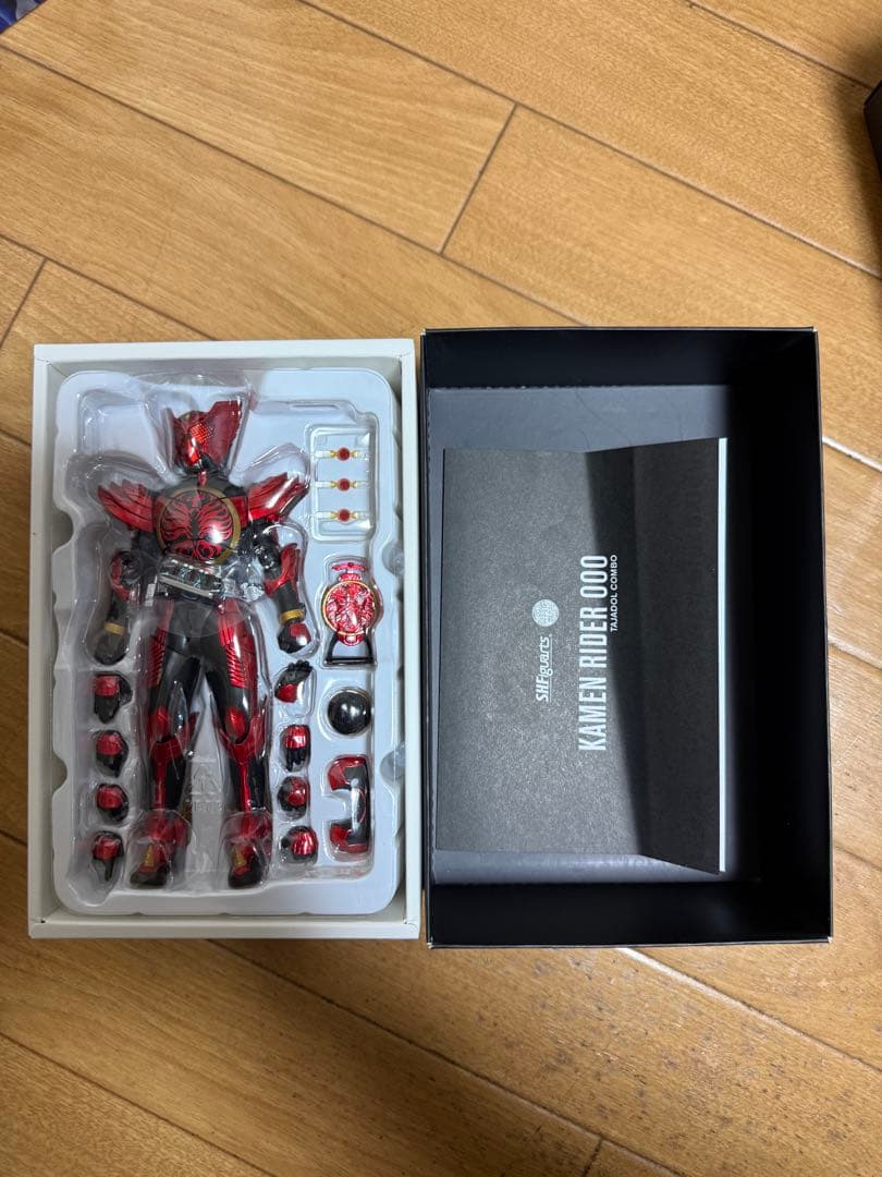 c*n様 S.H.Figuarts（真骨彫製法） 仮面ライダーオーズ タジャドル