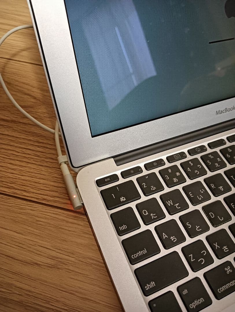 【ジャンク品】MacBook Air 日本語配列 充電器＆ディスクドライブ付き