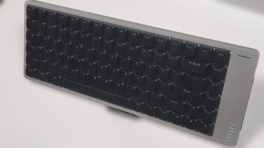 【特別限定カスタム】LOFREE FLOW2シルバー（84キー） ×静音ピンク軸