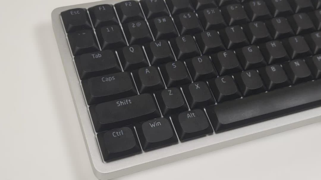 【特別限定カスタム】LOFREE FLOW2シルバー（84キー） ×静音ピンク軸