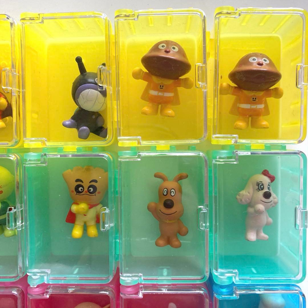アンパンマンミュージアム コレクションフィギュア 激レアおむつアンパンマン22個