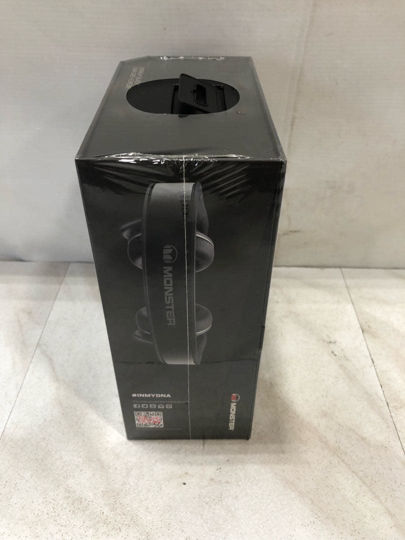 HF84【新品未開封】モンスター　ヘッドホンDNA