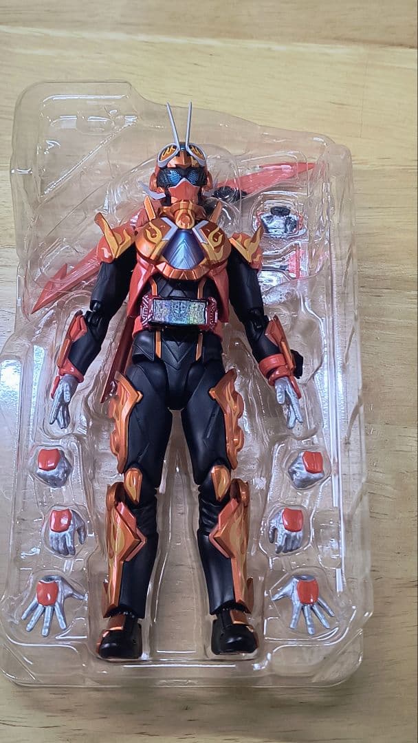 S.H.Figuarts ガッチャード＆ファイヤーガッチャードデイブレイク