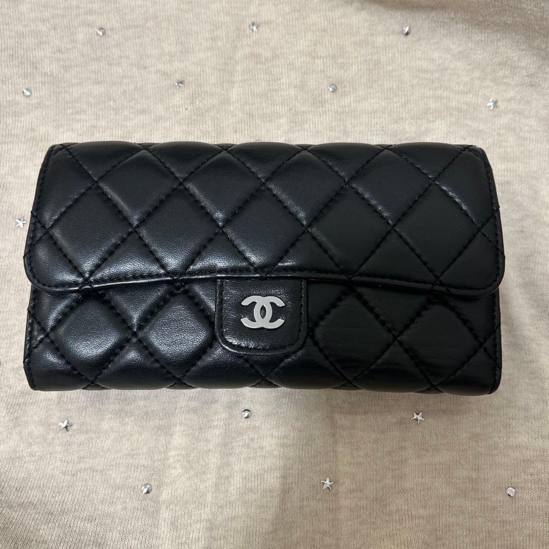 週末価格‼️ブラックレザーマトラッセ長財布　ノベルティ