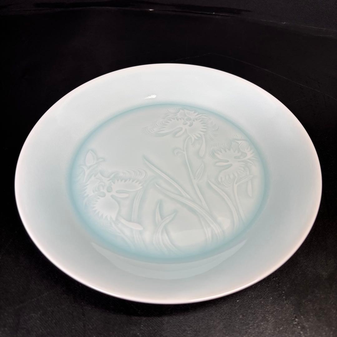 【未使用】　人間国宝 塚本快示 快山窯 青白磁路鳥草文　皿　木箱、共布付き