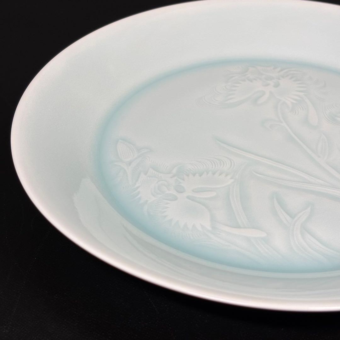 【未使用】　人間国宝 塚本快示 快山窯 青白磁路鳥草文　皿　木箱、共布付き