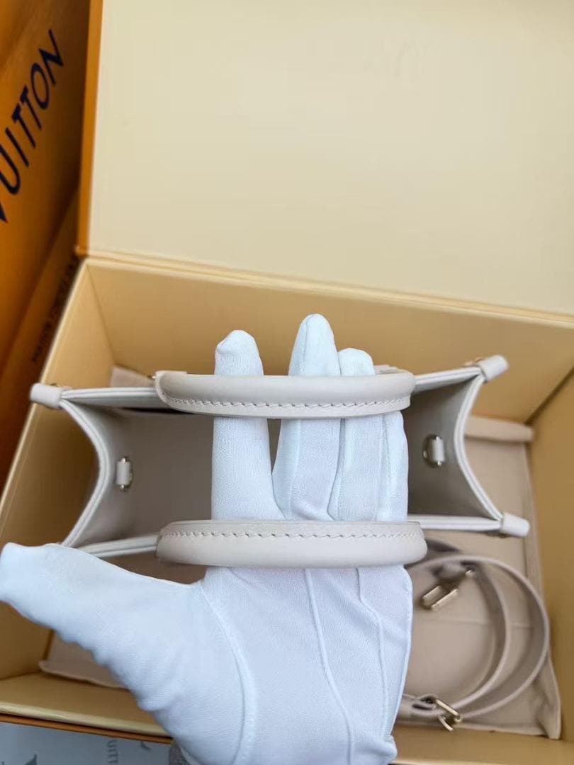 ✨ 状態良好《人気》モノグラムレザーバッグ