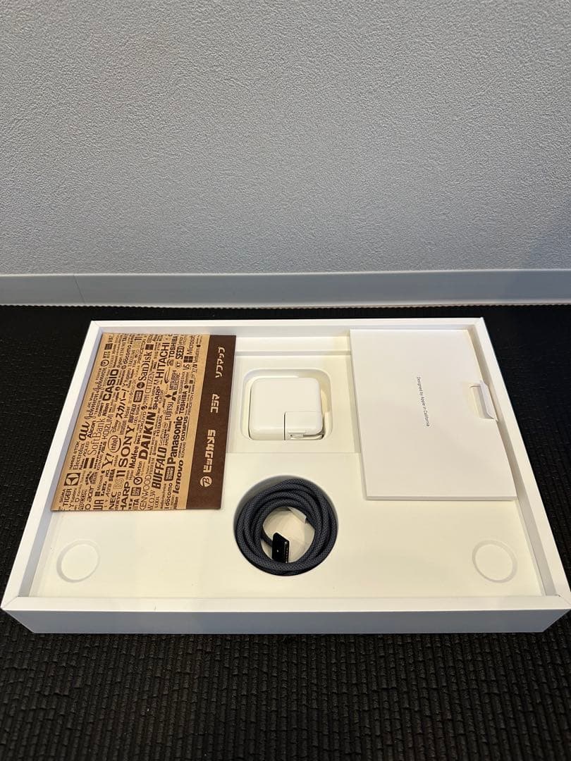 Apple M2チップ13インチMacBook Air（Apple care付）