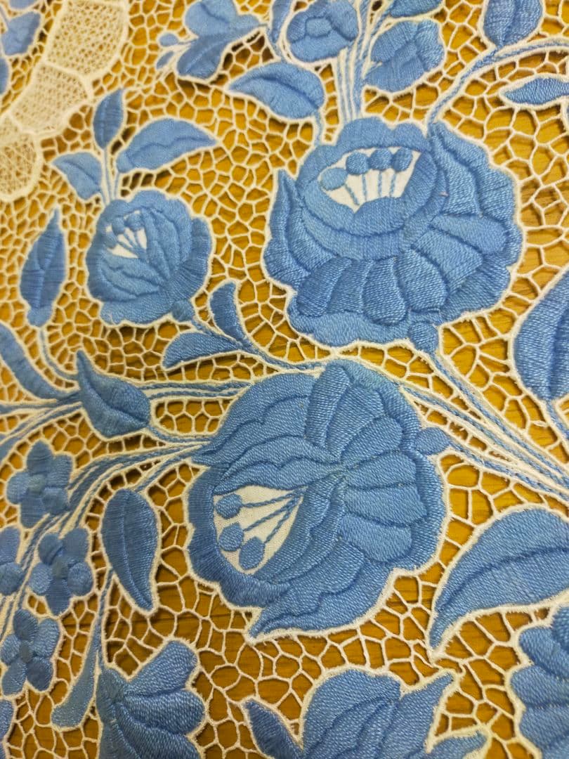 新品 ハンガリー カロチャ刺繍 テーブルクロス ブダペスト 伝統工芸品