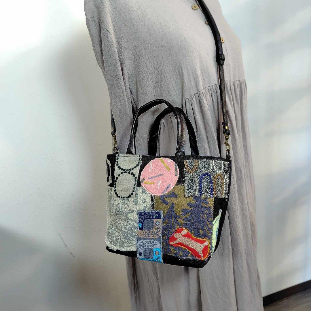 ま*る様 ミナペルホネン/カケラパッチ/しきりトートSサイズブラック/本革ブラッ