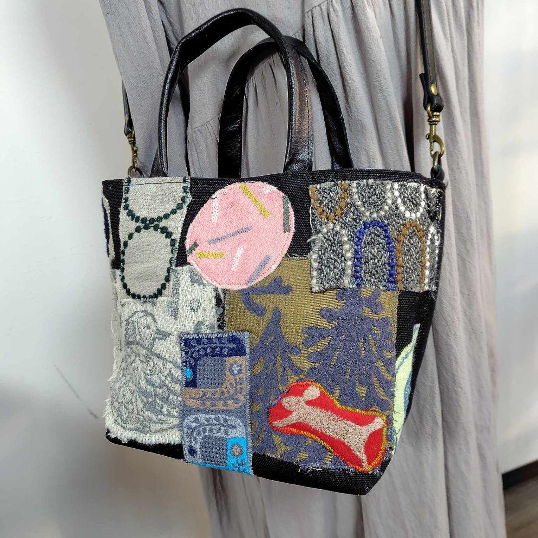 ま*る様 ミナペルホネン/カケラパッチ/しきりトートSサイズブラック/本革ブラッ