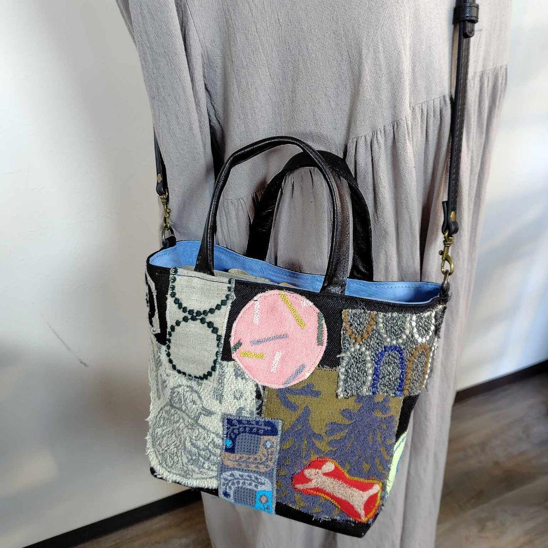 ま*る様 ミナペルホネン/カケラパッチ/しきりトートSサイズブラック/本革ブラッ