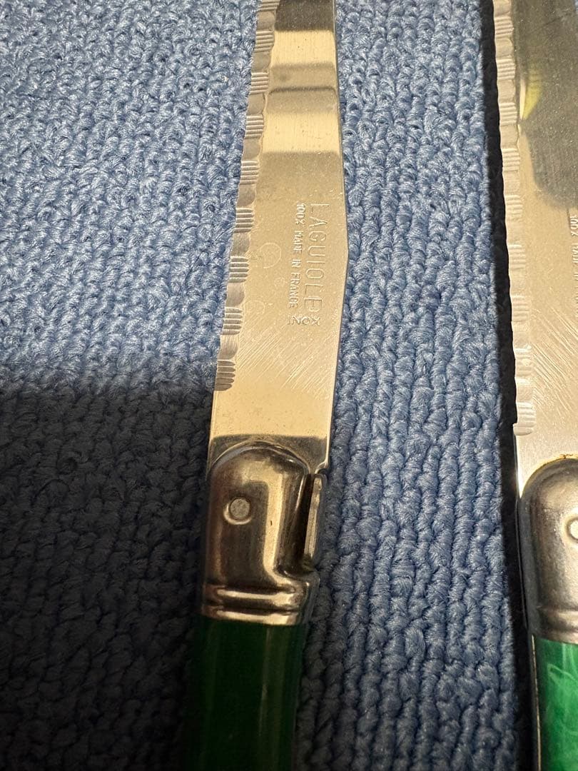 希少ラギオール　LAGUIOLE みどりハンドル波刃ナイフ11本