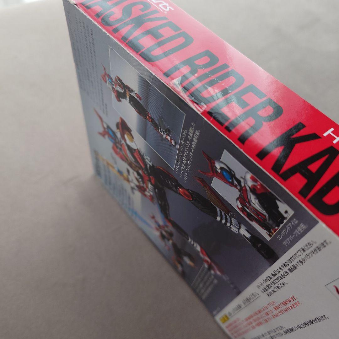 【未開封】フィギュアーツ 仮面ライダーカブト ハイパーフォーム フィギュア