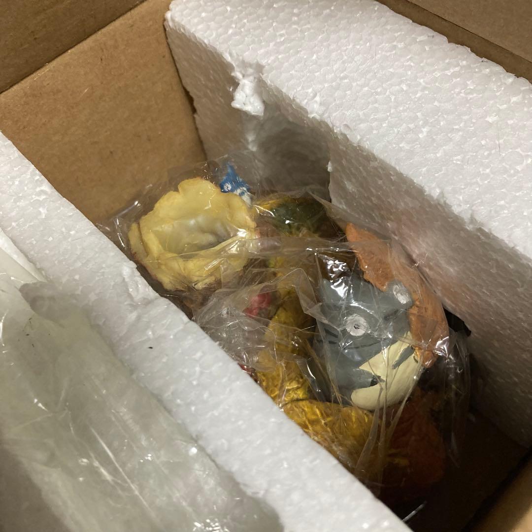 新品　となりのトトロ　トトロ達の1輪ざし　落ち葉トトロ　239-3092