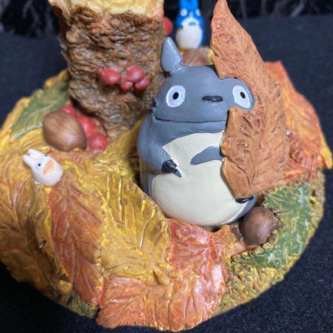 新品　となりのトトロ　トトロ達の1輪ざし　落ち葉トトロ　239-3092