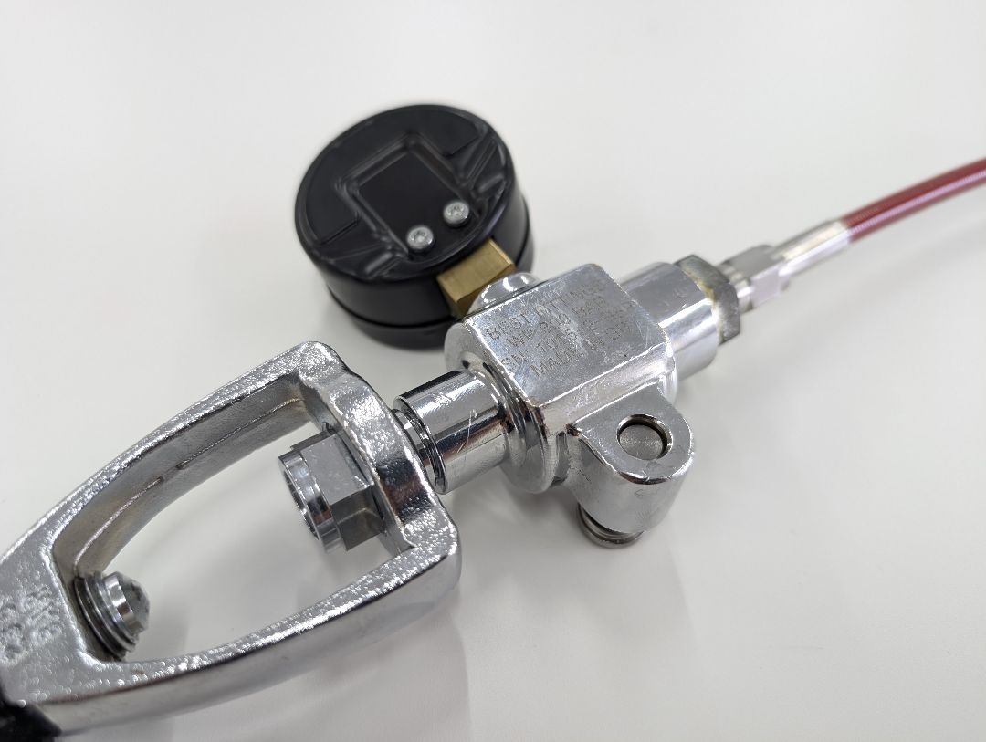 ボンベアダプター