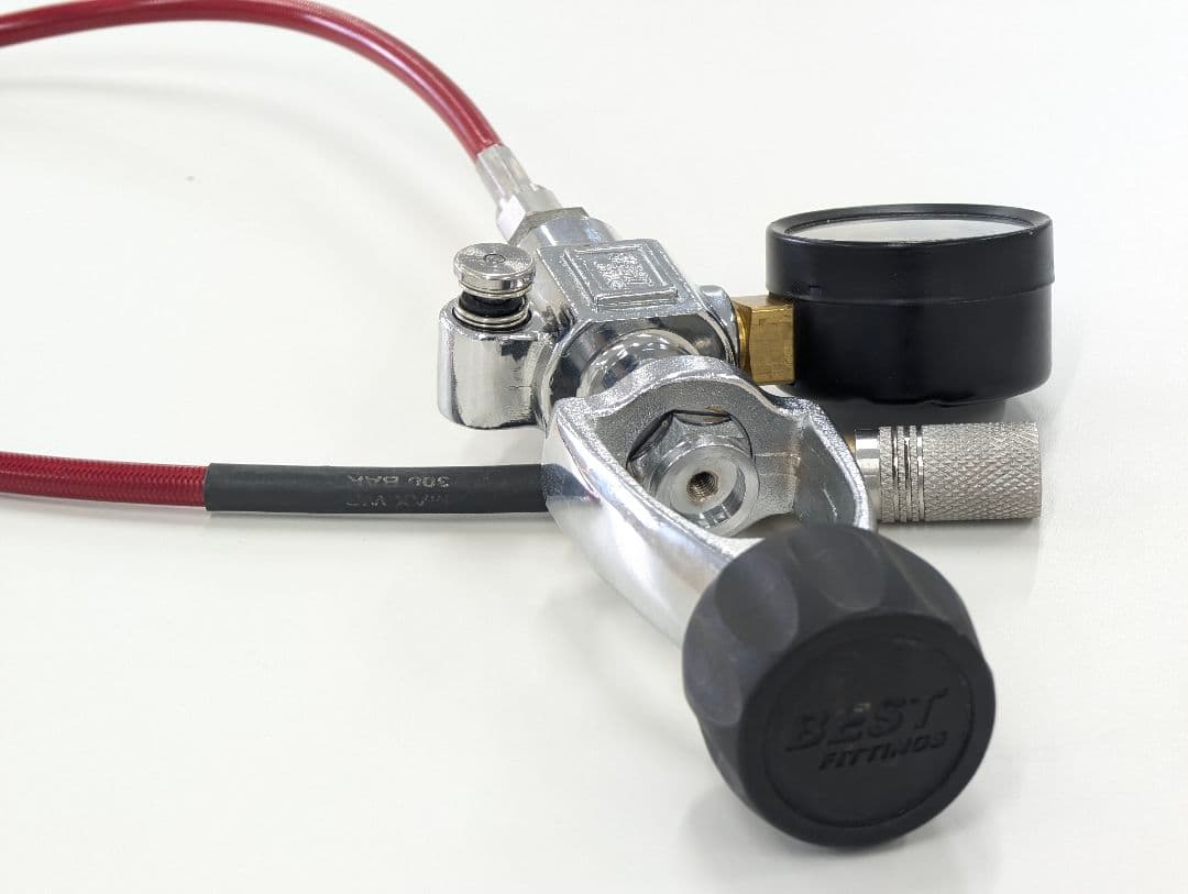 ボンベアダプター