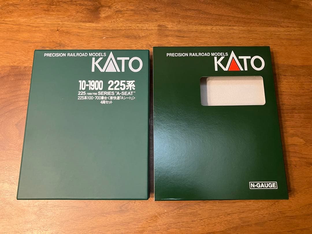 KATO 10-1900 225系100•700番台 <新快速「Aシート」>