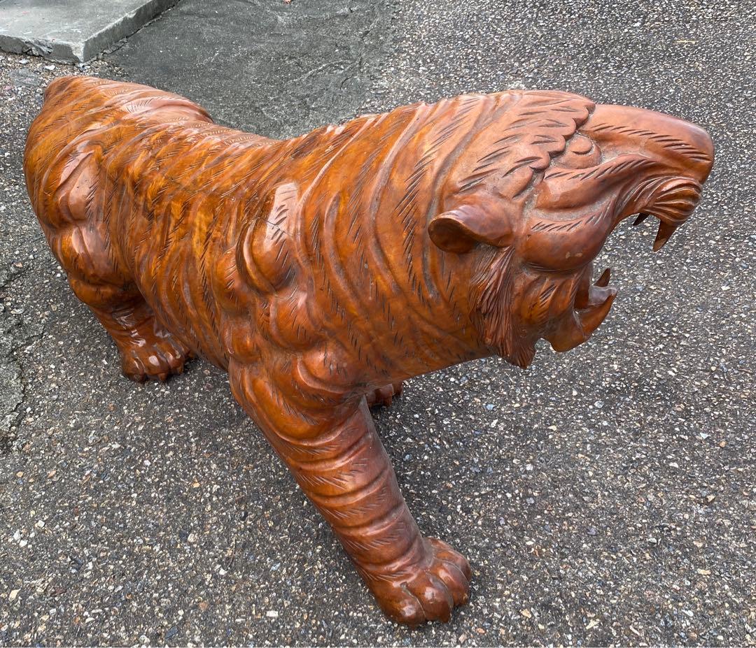 美品❗️天然木　木彫りの虎の置物