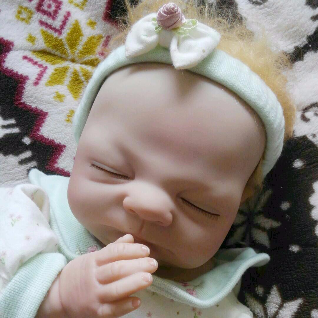 タイムセール⭐もうしません!リボーンドール　恥ずかしがりやの赤ちゃん