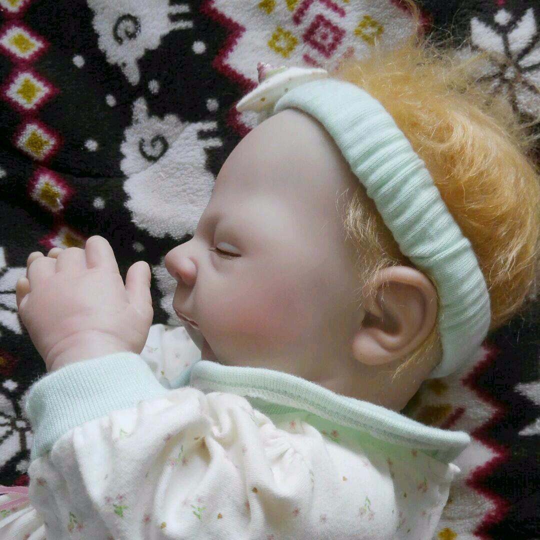 タイムセール⭐もうしません!リボーンドール　恥ずかしがりやの赤ちゃん