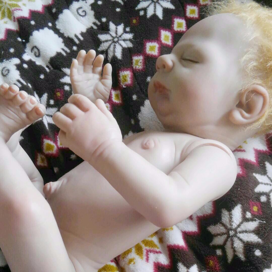 タイムセール⭐もうしません!リボーンドール　恥ずかしがりやの赤ちゃん