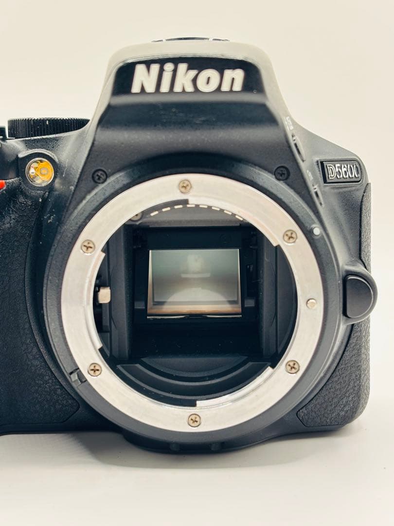 【訳あり】Nikon D5600 デジタル一眼レフカメラ【動作確認済】