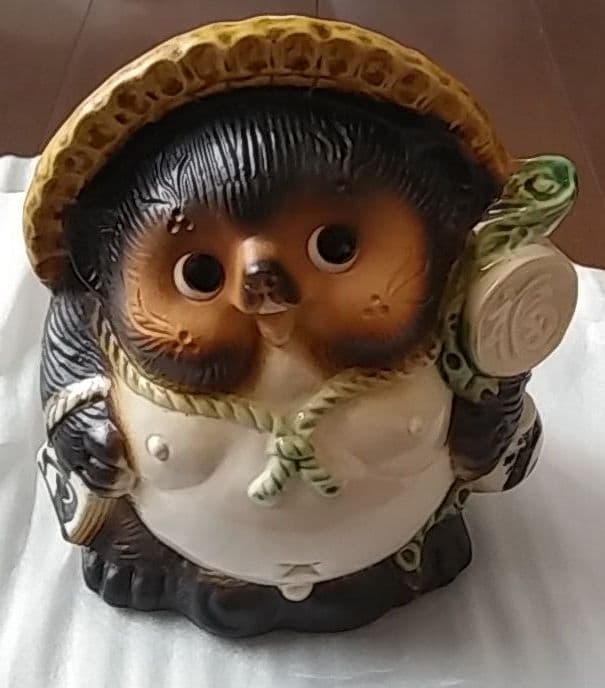 信楽焼たぬき置物