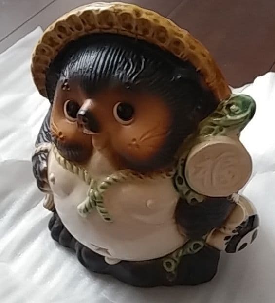 信楽焼たぬき置物