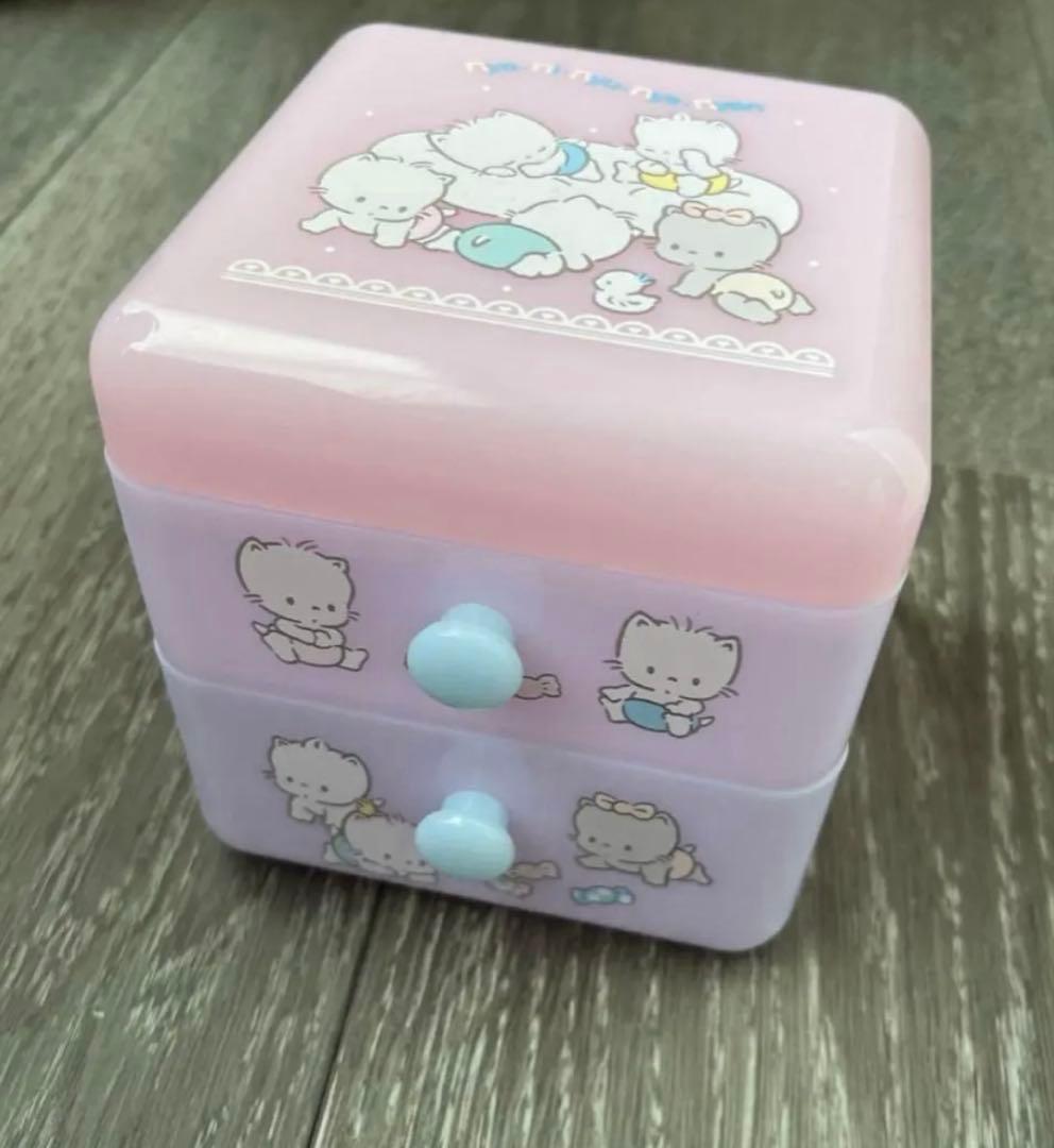 サンリオ　ニャニィニュニェニョン　プラチェスト　引き出し　シール　折り畳みミラー