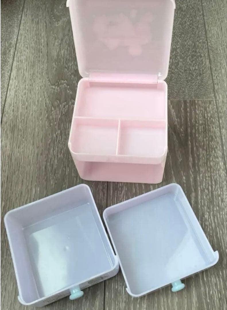 サンリオ　ニャニィニュニェニョン　プラチェスト　引き出し　シール　折り畳みミラー